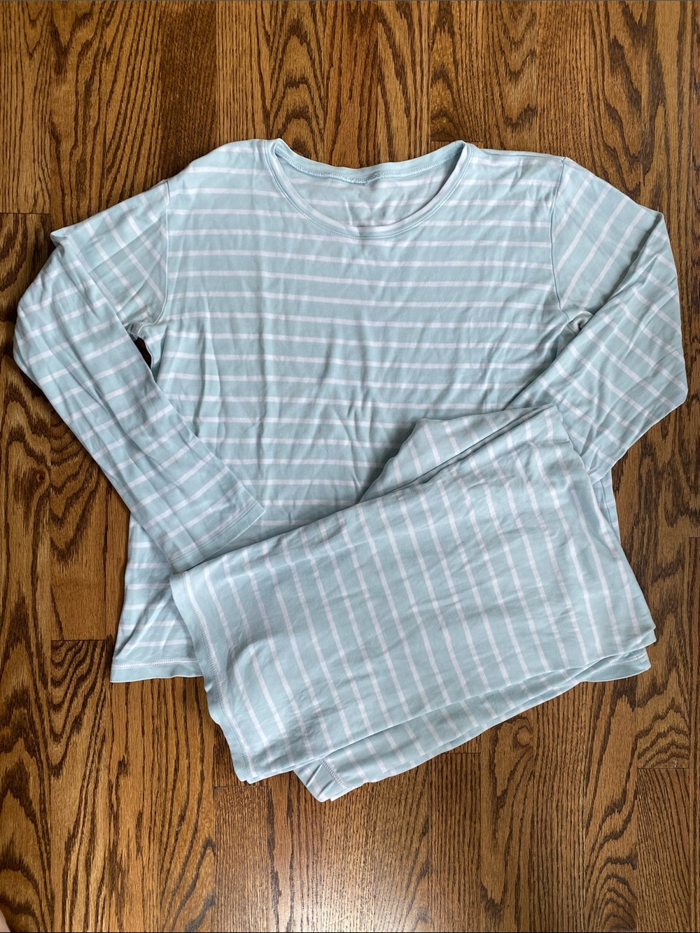 LAKE Women’s Pima Crew Long Sleeve Wide Leg Pajama Set, size L. Like new